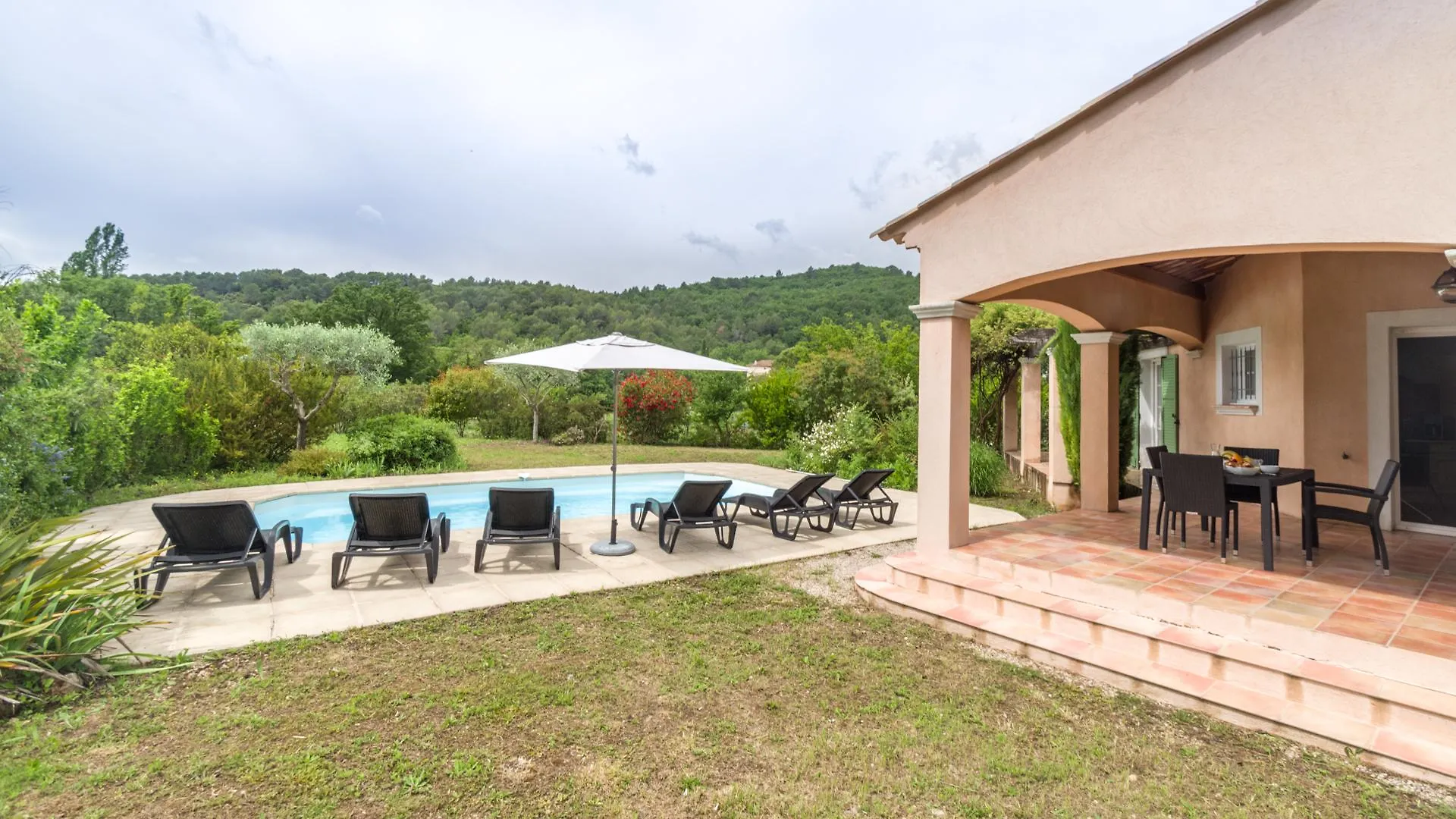 Vacanceole - Le Domaine De Camiole Callian  Rezort